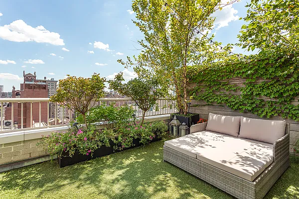 Sold by Corcoran | media 10