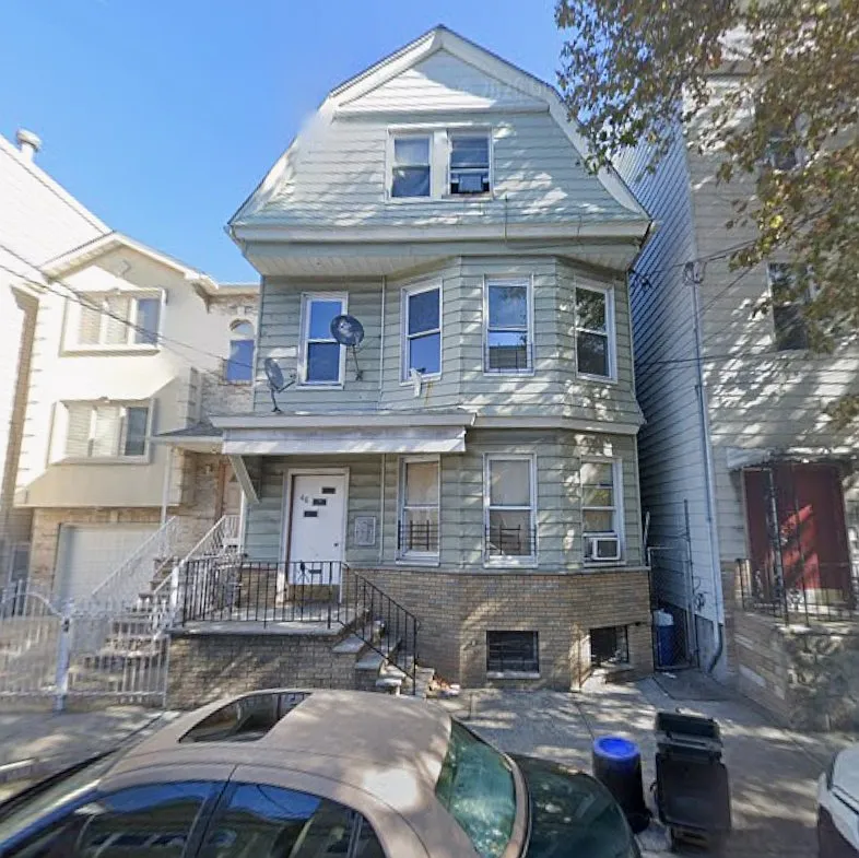 2 bed, 800 sqft, $1,550 — Photo 1