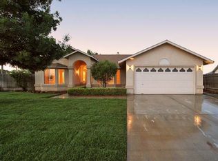 1021 Geneva Dr, Lemoore, CA 93245