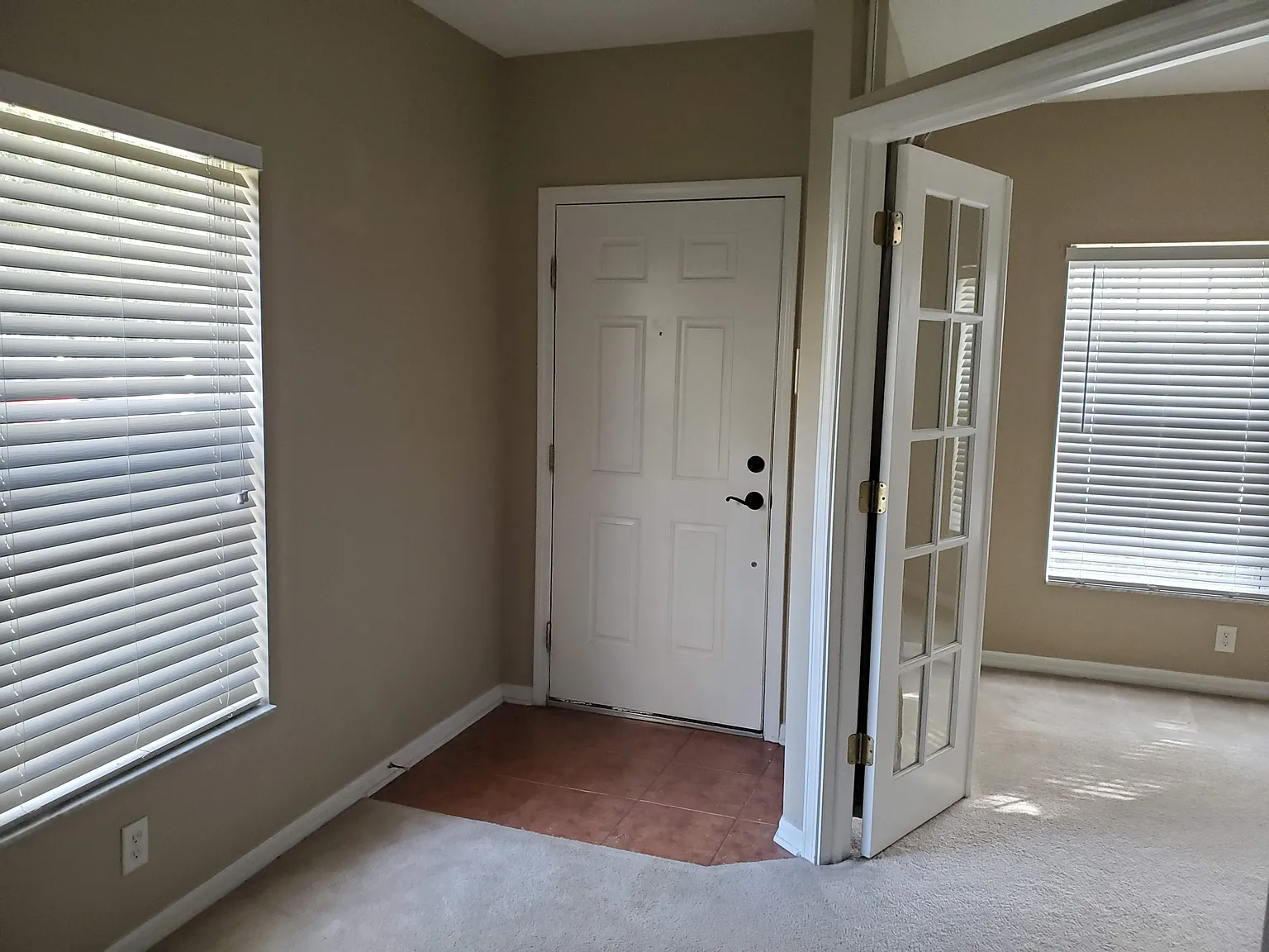 Gorgeous 3 BR/2.5 BA Townhome — Photo 3