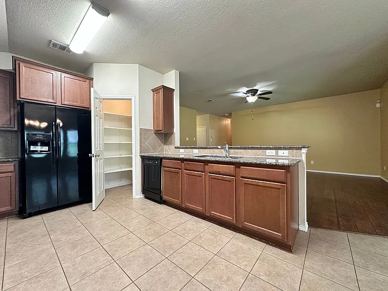 6806 Modesto Rd — Photo 11