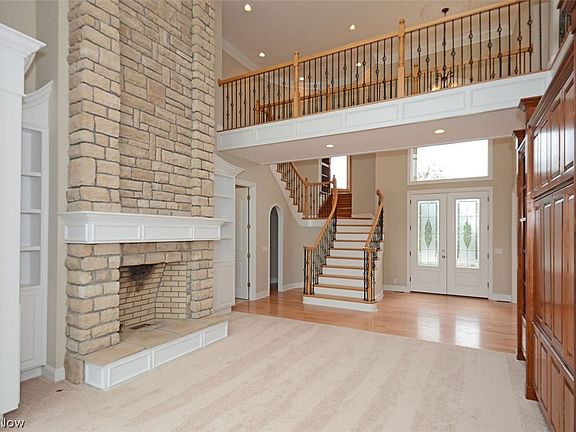 5th image of 7498 Prairie Dune Ct