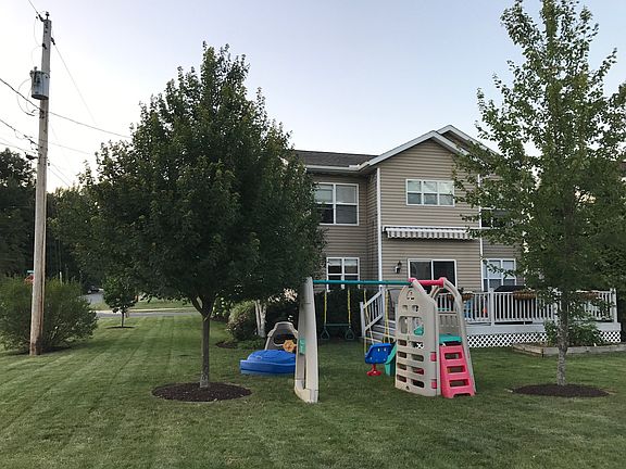2nd image of 3544 Curtis St