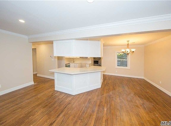 4th image of 110 Hamilton Ave