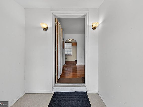 3rd image of 3412 Old Orchard Rd