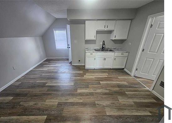 3rd image of 7310 Camden Ave #2