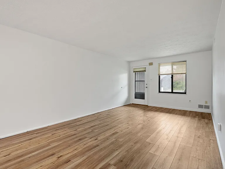 Heritage Meadows Apartments — Photo 9