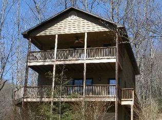 3149 Dicks Creek Rd, Whittier, NC 28789