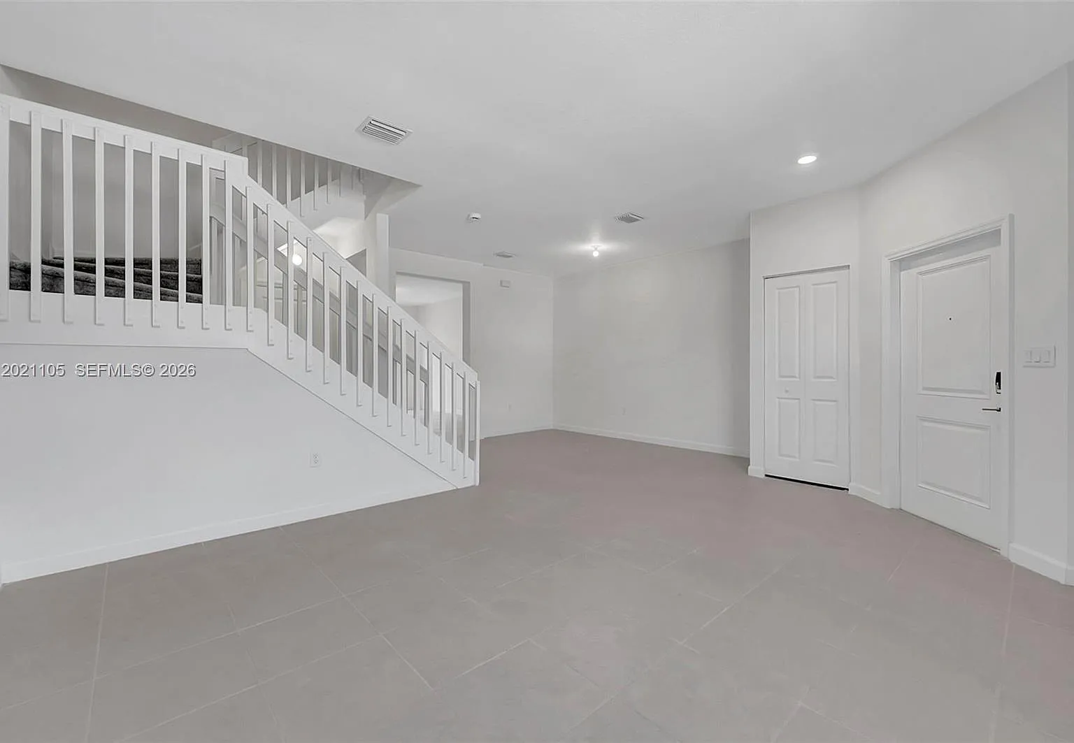 3 bed, 1483 sqft, $3,250 — Photo 2