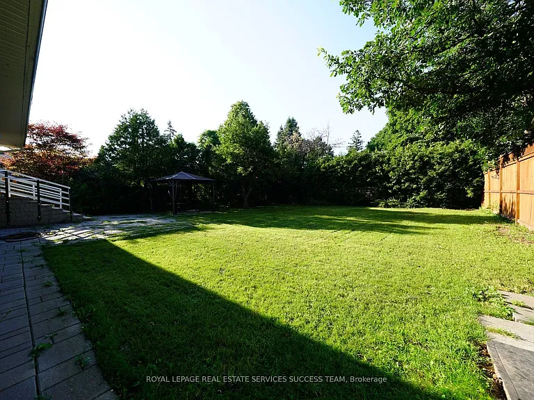 1195 Holton Heights Dr — Photo 17