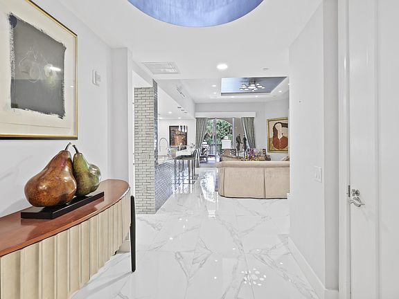 5th image of 1 N Ocean Boulevard N #105