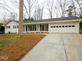 2128 Luray Ct, Dunwoody, GA 30338