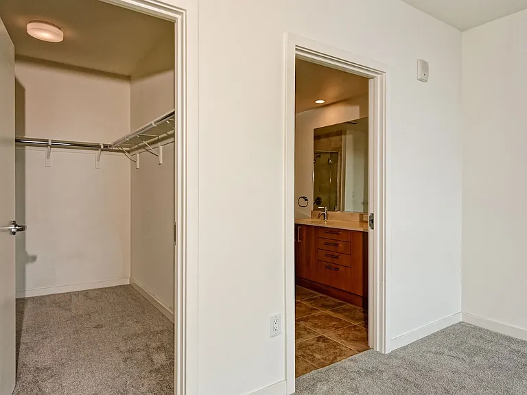 800 The Mark Ln #1807 — Photo 22