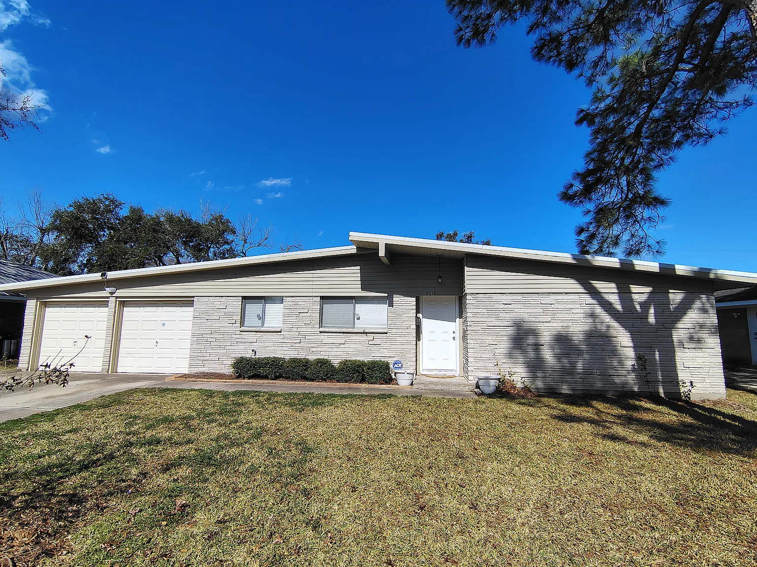 3 bed, 1682 sqft, $2,000 — Photo 3