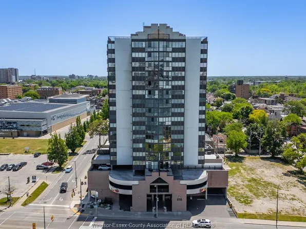 515 Riverside Dr W #1303, Windsor, ON N9A 7C3