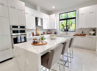 8286 NW 51st Ter, Doral, FL 33166