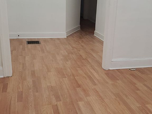 3rd image of 3955 Greenmount Ave #1