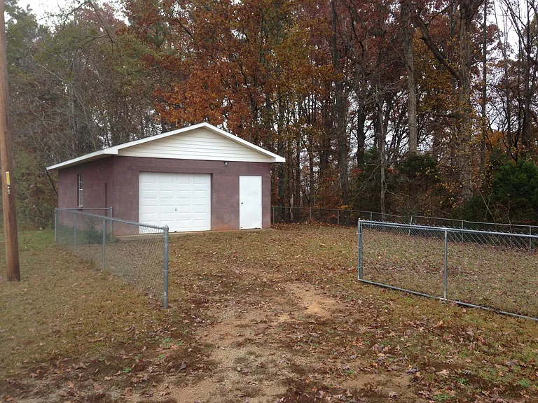 Detached Garage