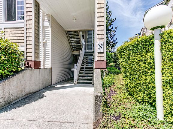 3rd image of 25235 SE Klahanie Blvd APT N104
