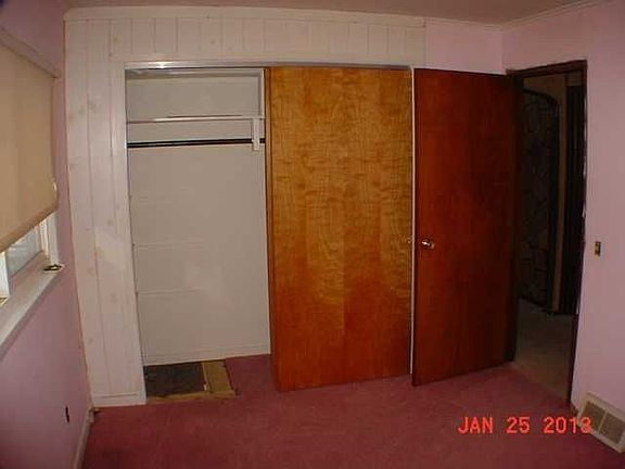 4th image of 144 W Saginaw St