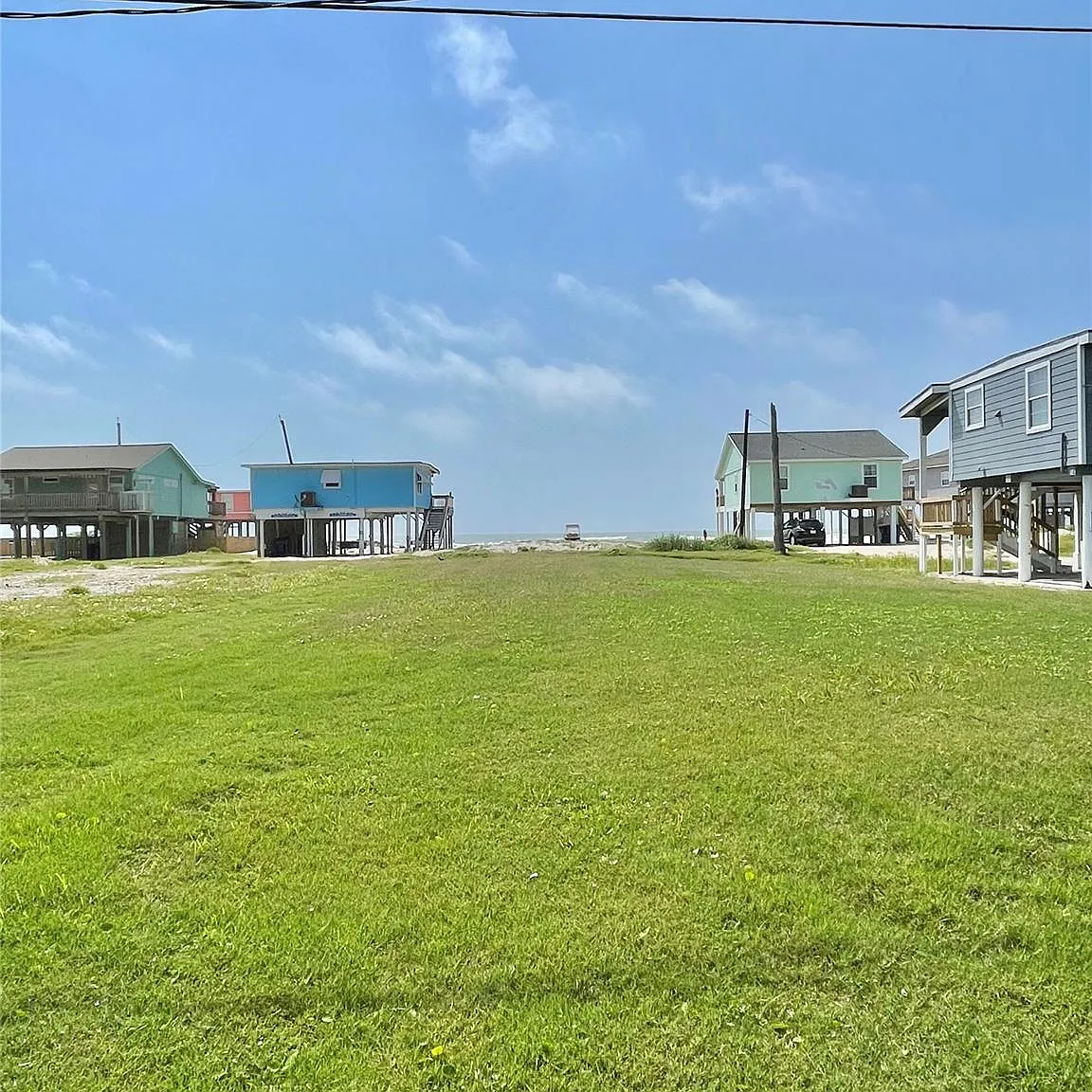 3 bed, 1.0 bath, 864 sqft, $2,000 — Photo 3