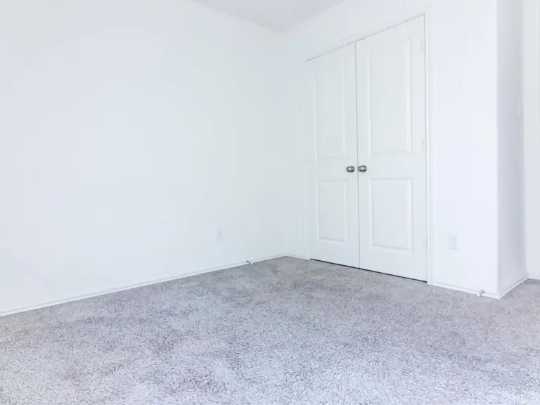 1209 Nokota Bnd — Photo 10