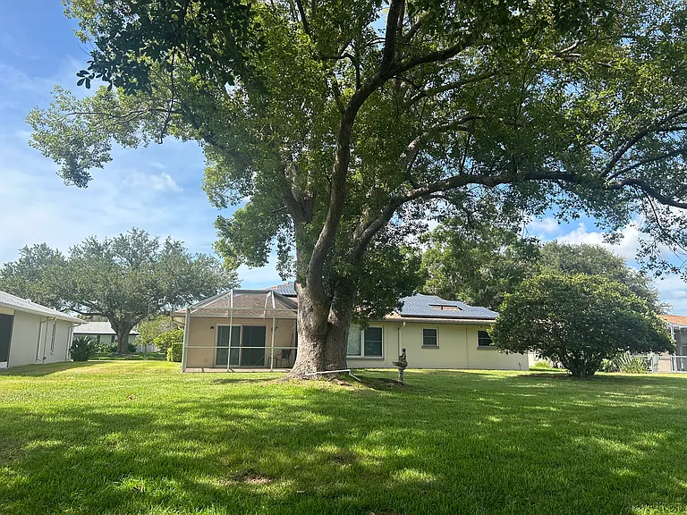 1727 Algonquin Dr — Photo 4