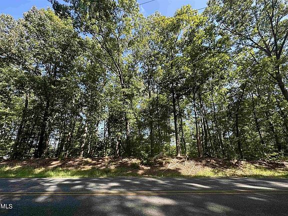2nd image of 878 Natchez Trace