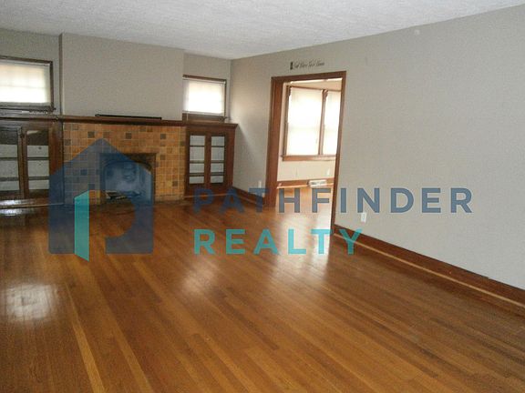 5th image of 429 Brookside Dr