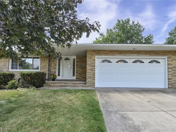 6003 Laurent Dr, Parma, OH 44129