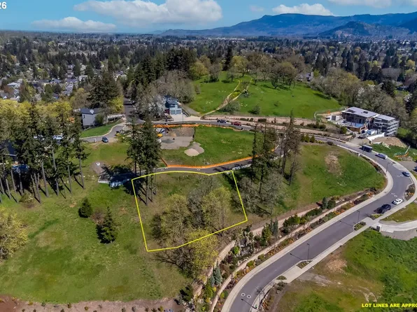 1230 Evening Star Ln, Eugene, OR 97401