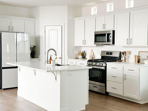 4th image of 5674 S Carnelian Pkwy