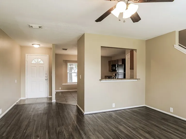 3231 Dartmouth Field Ln — Photo 6