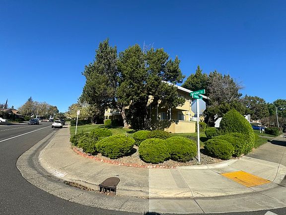 2nd image of 109 Estates Dr APT 3