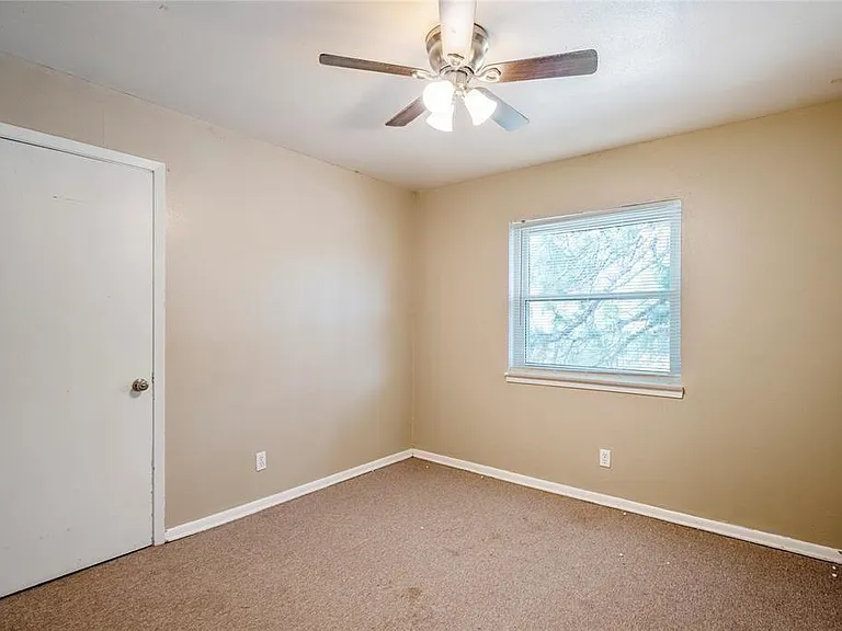 3532 Midwest Dr #C — Photo 3