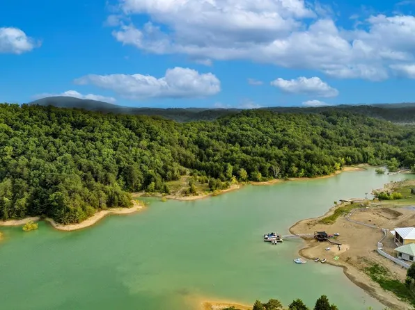 Parrotts Chapel Rd, Sevierville, TN 37876