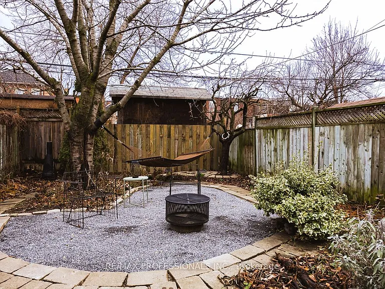 1381 Lansdowne Ave — Photo 35