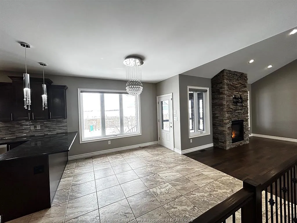 3 bed, $2,600 — Photo 3
