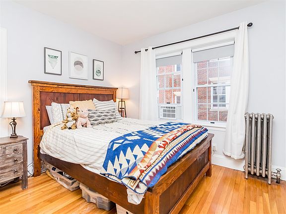 5th image of 285 Harvard St #300
