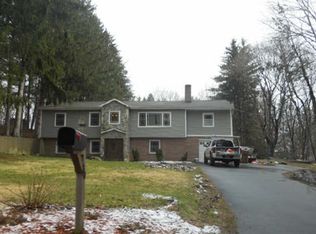 30 Meadowbrook Dr, Shelton, CT 06484