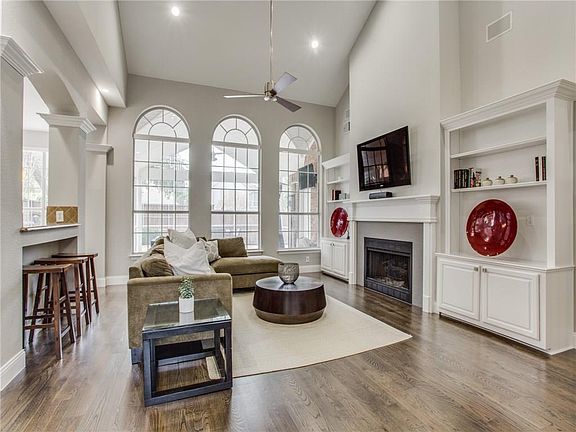 4th image of 2605 Barrington Dr