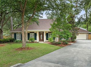 16 Loblolly Ct, Mandeville, LA 70448