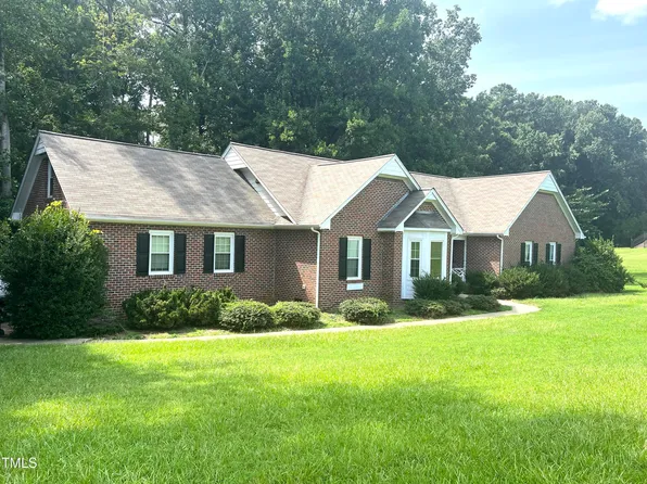 204 Stone Ln, Clayton, NC 27520