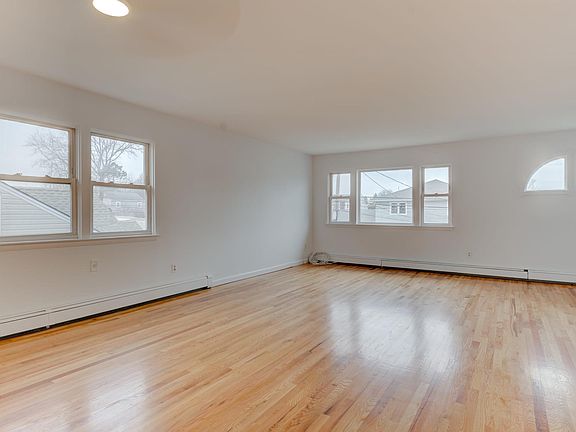 3rd image of 30 Bedford Ave #B