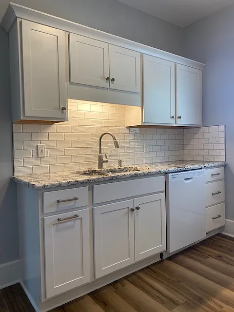 Building Photo - 359 Silver St #2