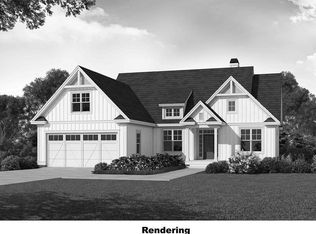 94 Haywood Park Dr, Hendersonville, NC 28791