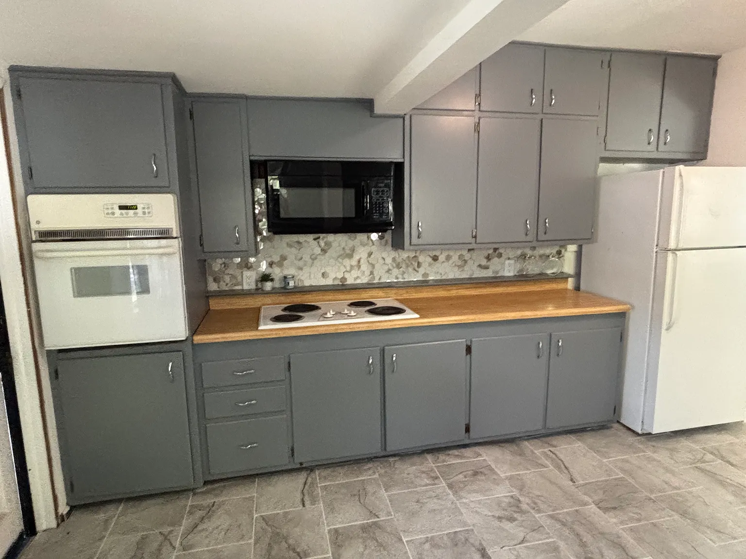 302 S Palm Ave — Photo 3