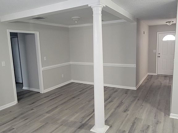 4th image of 10119 Commons Way