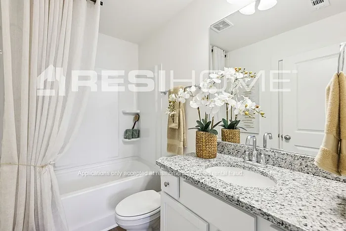 220 Frost Ln — Photo 23