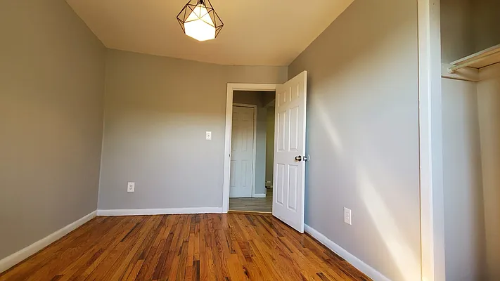 Rented by Compass | media 12